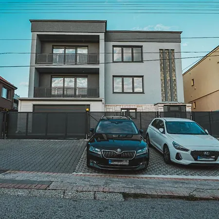 Private Spacious Modern With Free Parking Košice